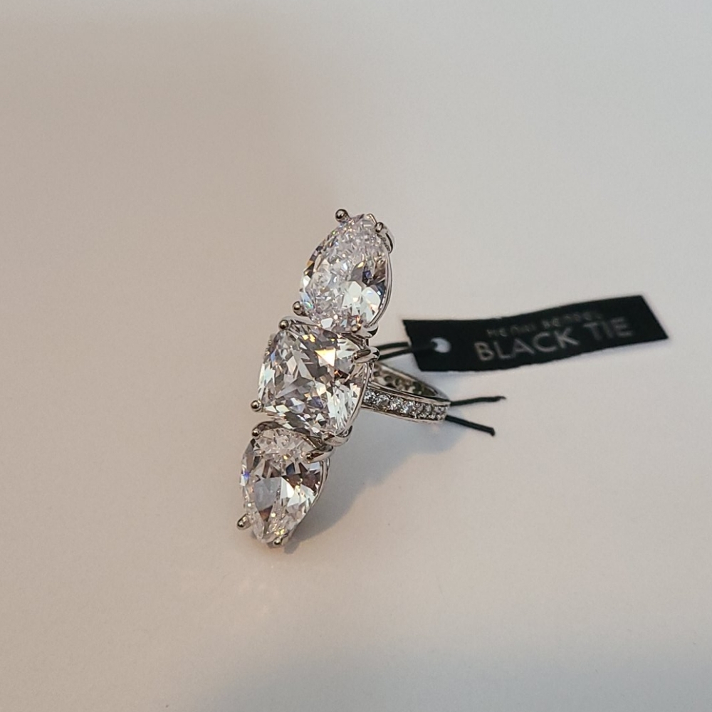 Henri Bendel Black Tie faux diamond ring, sz8